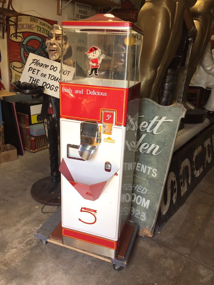 Vintage 50s Popcorn Vending Machine 🍿