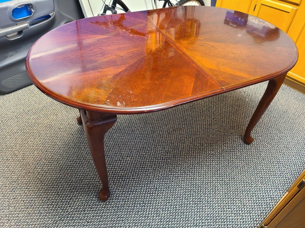 5/6ft Dinner Table 