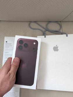 iPhone 18 Pro Max Burgundy 512 gb unlocked