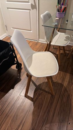(4) White Modern Dining Chairs with Wood Legs
