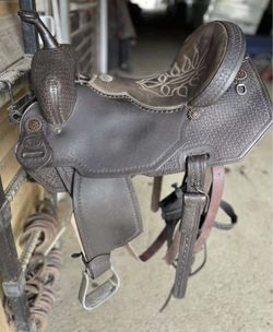 Double J Pro saddle