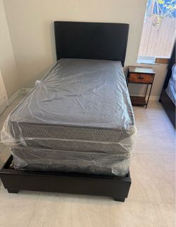 NEW MATTRESS TWIN SIZE PLUSH WITH BOX SPRING