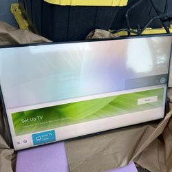 Samsung Smart TV QN55Q60RAFXZA 55” ( No Remote & Legs)