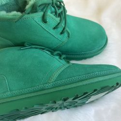 New! Women's UGG Emerald Green Neumel Chukka Suede Leather Boots Size 7
