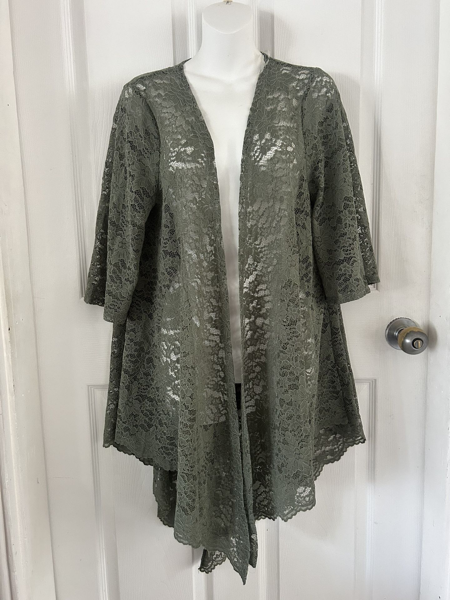 Women’s Cardigan Size Small But Can Also Fits Women’s Large