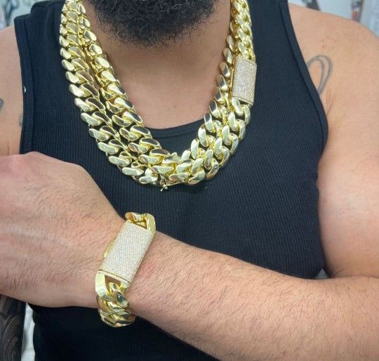 24MM Cuban Link Set 14k Gold Plated Doesn't Loses Color