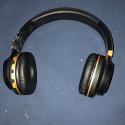 Headphones 