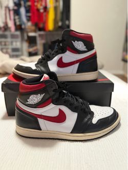 Air Jordan 1 Retro High OG ‘Black/Red Gym’ - Size 11 M
