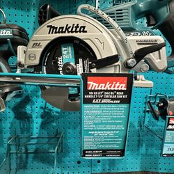 Makita XSR01PT Circular saw kit