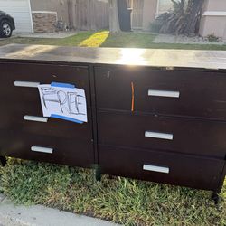 Free dresser