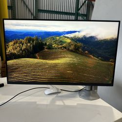 Dell 27” 4K Monitor P2721Q! We Also Have Monitor Arms, Standing Desks, Chairs, And More!!!