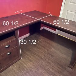 Corner Desk