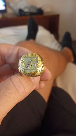 Dimond backs world series ring 2001