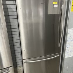 Hisense Bottom Freezer In Stainless Steel New Open Box Counter Depth