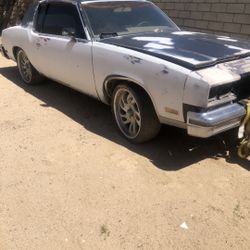 Oldsmobile Cutlass 