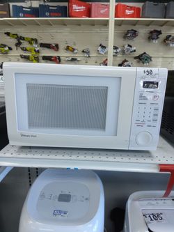 Magic Chef White Countertop Microwave