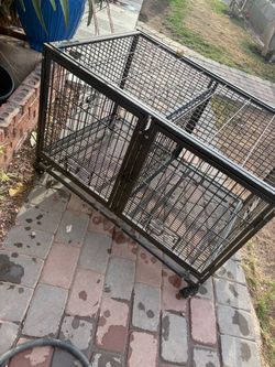 Heavy Duty Metal Dog Crate with Wheels