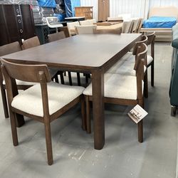 Dining table set