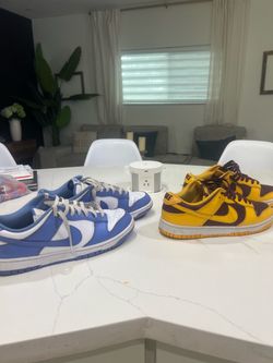 2 pairs of dunks