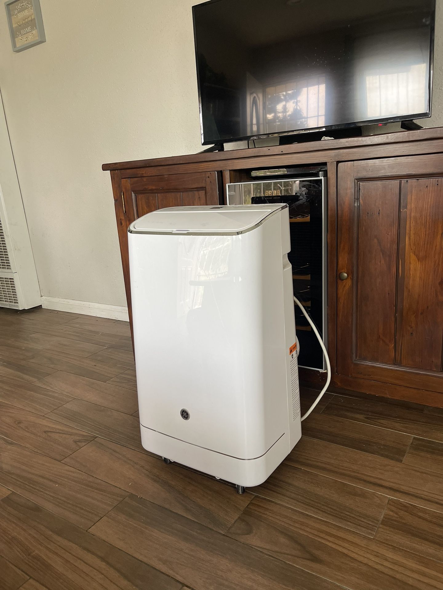 Haier Portable AC Unit 12,000 BTU No Window Vent 175 Dollars Or Best Offer No Low Ballers Pick Up Only