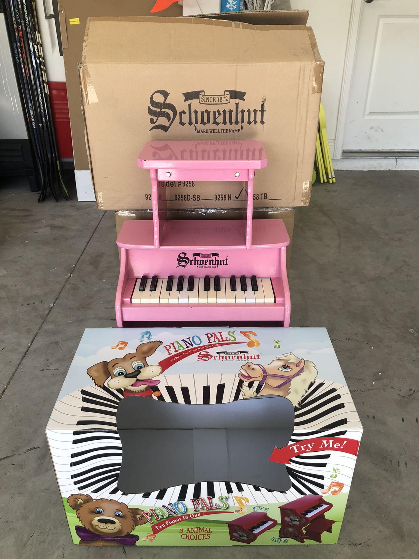 Schoenhut 25 Key Pink Piano & Bench W/ Original Box