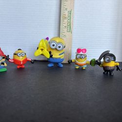 MINION FIGURES 