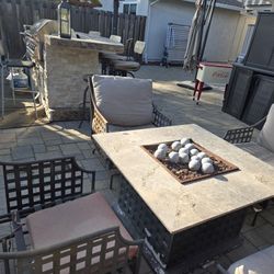 Firetable W 4 Rockin Chairs