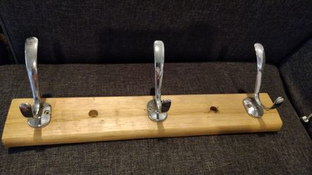 Wall mounted wooden hanger with 3 silver hooks 18inches