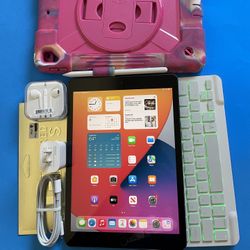 Apple IPad 7th Generation (10.2” Retina / IOS 18 / Touch ID ) 32GB with stylus pen, keyboard, case  & Accessories (128GB $249) 