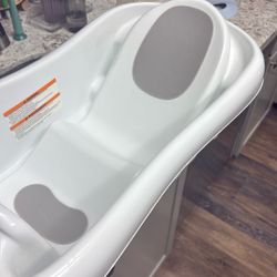 The First Years Baby Tub