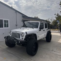 2018 Jeep Wrangler JK Sahara 
