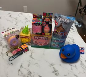 Pick your own from the Set of NeeDoh & Squishies