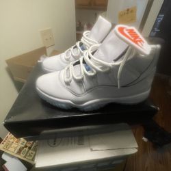Jordan 11 Legend Blue Size 12