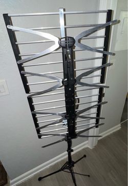 Stellar Labs Outdoor HDTV Quad-Bay Bowtie UHF-only Antenna (model 30-2426).