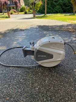 100 ft Retractable 1/2” Hose on Reel