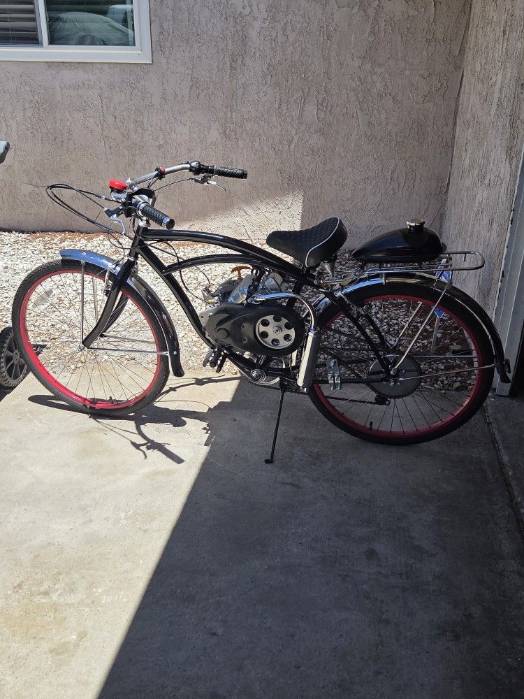 SCHWINN 7 SPEED BEACH CURSER MOTOR BIKE 3.5 HP. CLEAN NEW. PS I BUILD MOTER BIKES