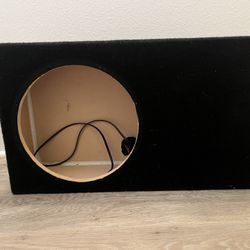 12 inch sub box NEED GONE