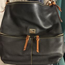Dooney & Bourke Dillen Medium Pocket Sac handbag in black pebble leather