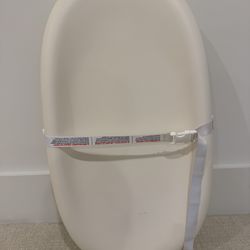 Hatch Grow Smart Changing Pad & Scale