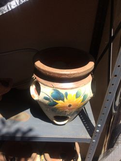 Flower pots (2for 35 or 1 for 20)