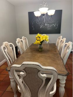Dining room table