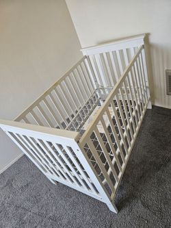 Baby crib good condition