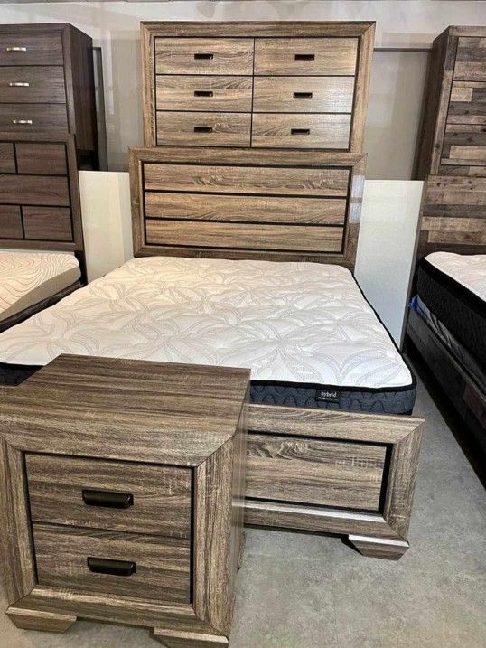 Brand New 4pc. Queen Bedroom Set (NO Mattress)