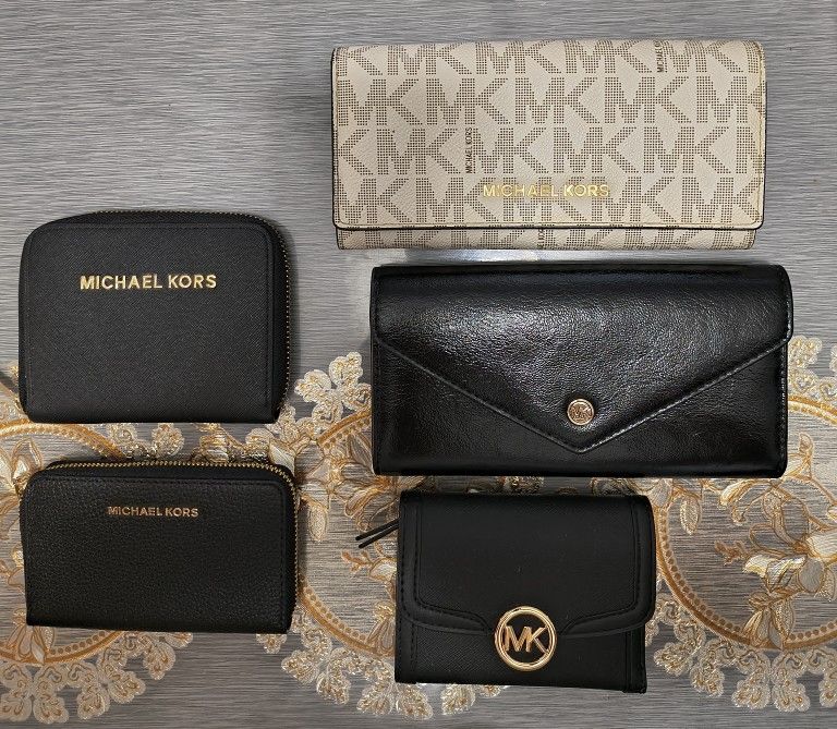 Michael Kors Wallets