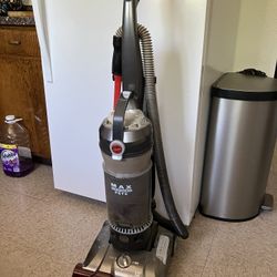 Vacuum Cleaner - Hoover Max Performance Pet Vacuum