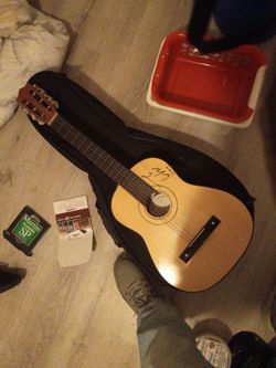 Billy Ray Cyrus signed acoustic guitar w/  padded carrying case