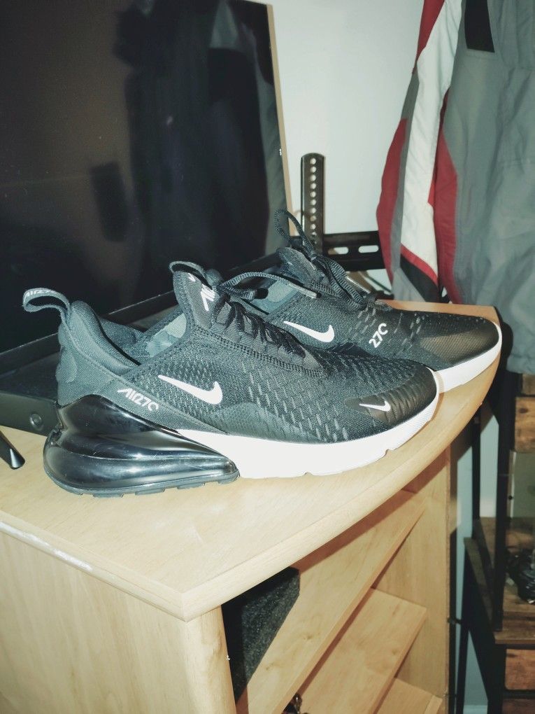 Nike Air Max 270( Women's)