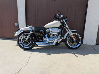 2011 harley Davidson Sportster 883 superlow