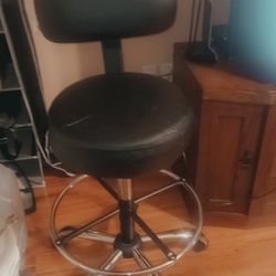 Black Computer Barstool With Adjustment 