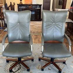 Set of 2 Patrician Furniture Co Vintage Swivel & Tilt Executive Chairs